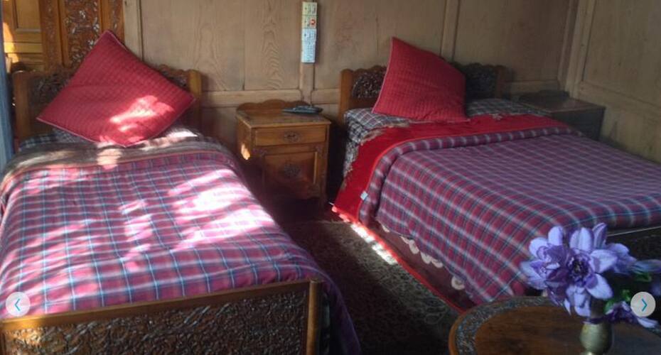 Shabnam Group Of Houseboat, Srinagar 1